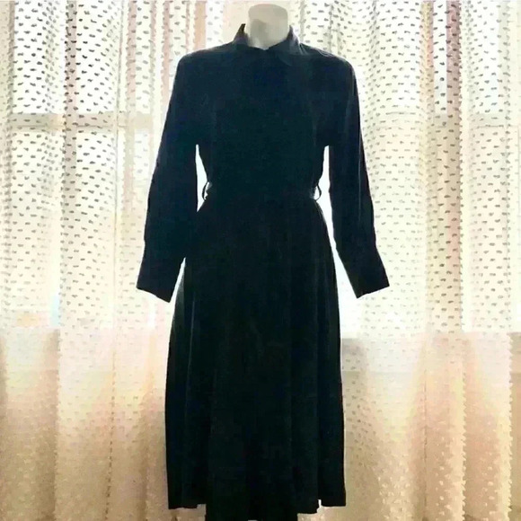 Banana Republic Tencel Fitted Shirtdress - Picture 3 of 16